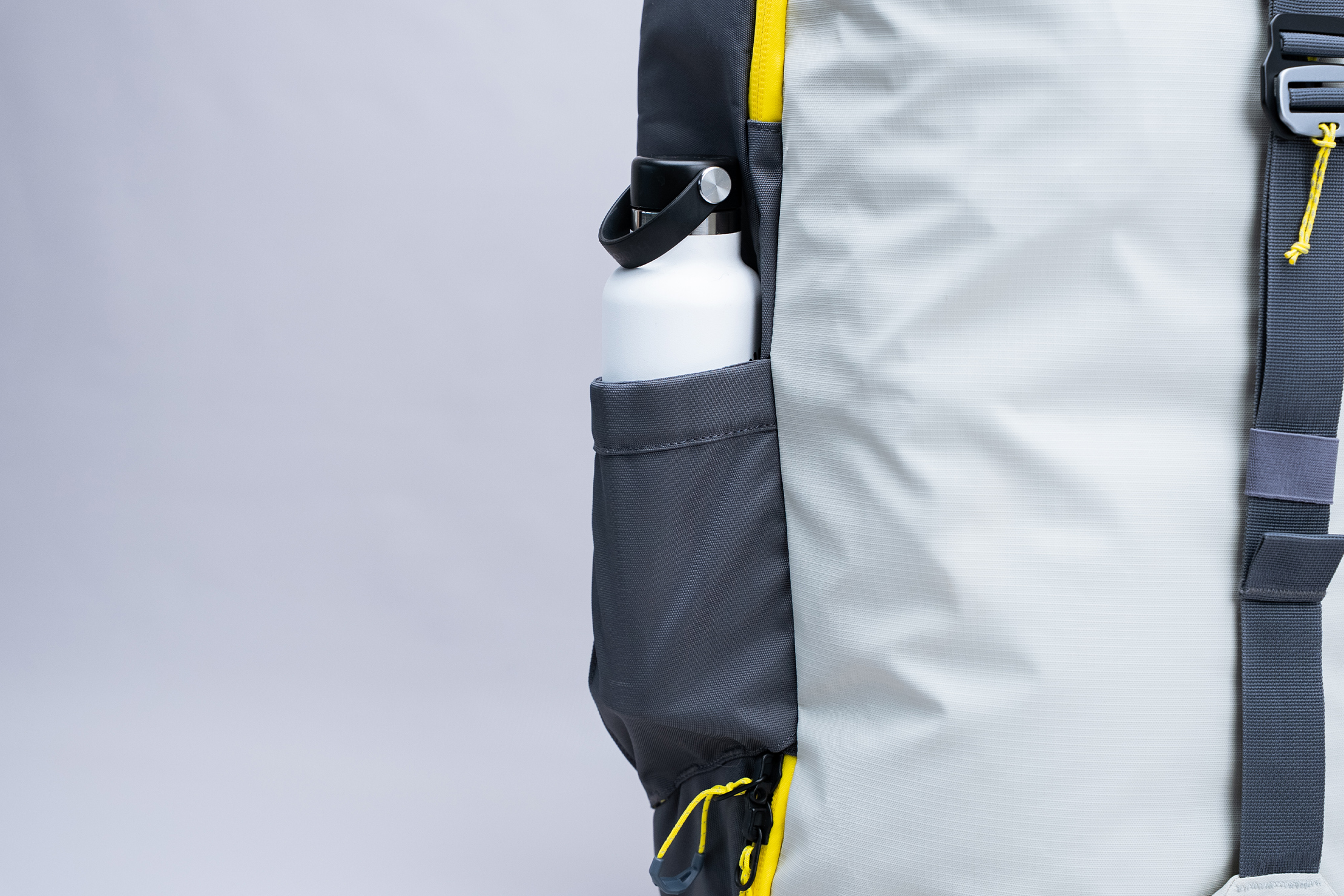 Eagle Creek Tour Travel Pack 40L (V2) Water Bottle
